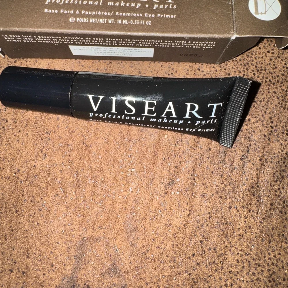 Urban Decay light beige